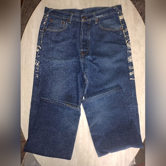 Evisu Jeans - Picture 4 of 5